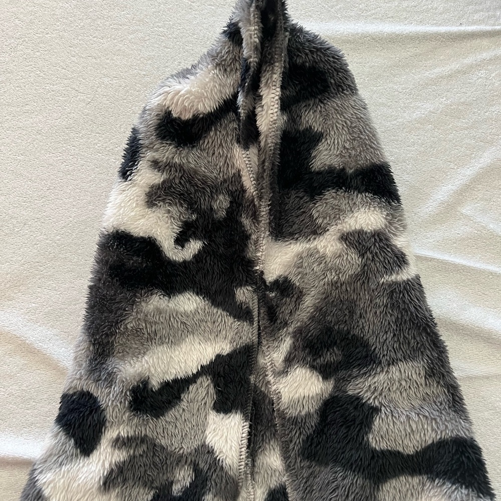 Lightweight Camo Print Open Jacket With Hoodie - image 3